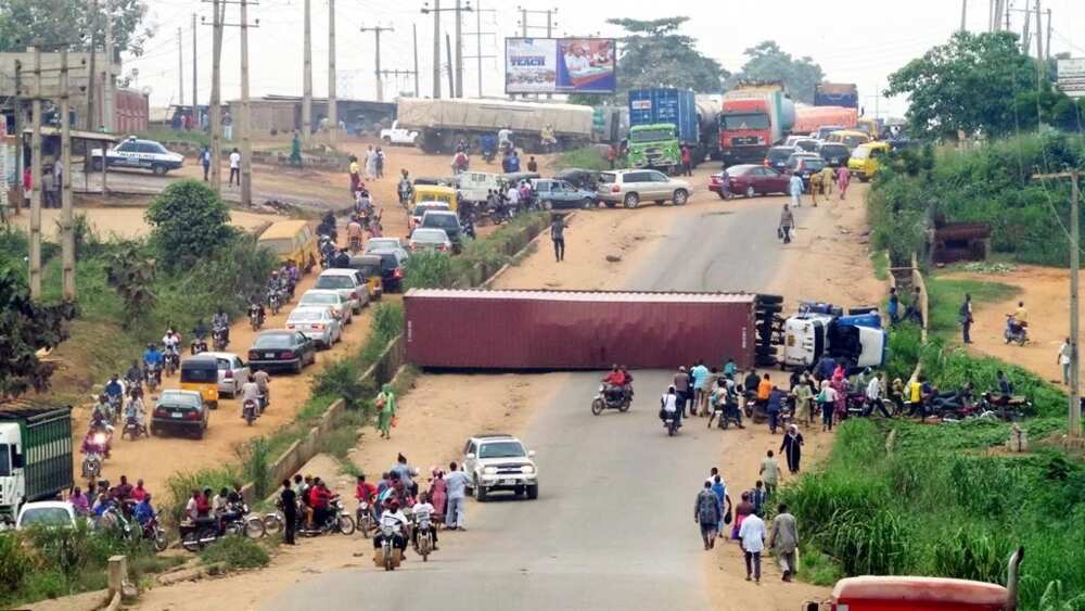Another Truck Skids On Ikorodu-Shagamu Expressway