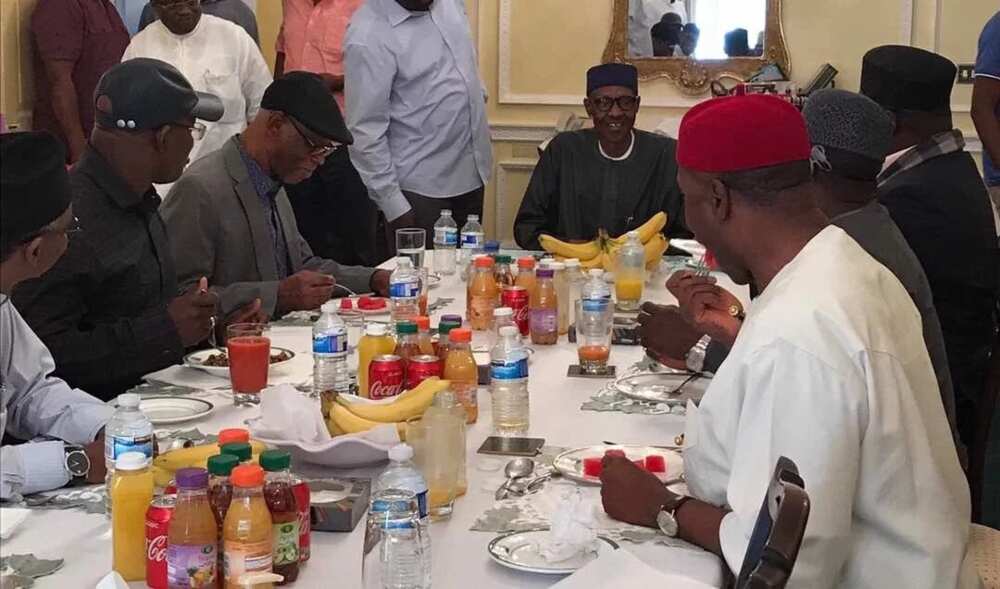 BREAKING: Buhari Meets With APC Governors In London (photo)