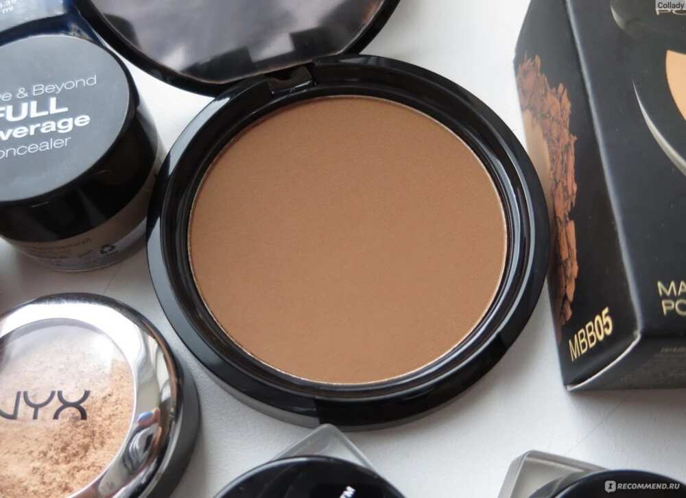 Dry bronzer