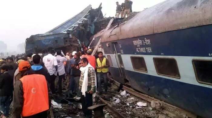 Yadda Jirgin kasa ya yi ajalin mutane 100 a India (Hotuna) Yadda Jirgin kasa ya yi ajalin mutane 100 a India (Hotuna)
