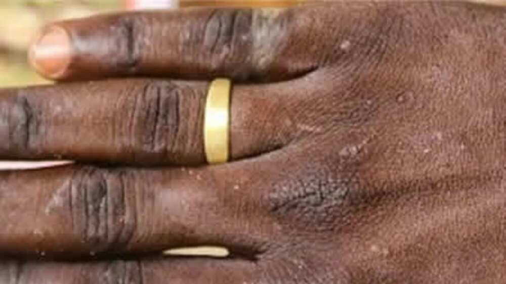 Boko Haram: Maiduguri residents turn spent bullet shells into rings (photos)