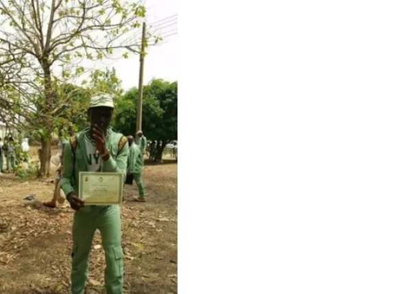 Talented Nigerian graduate makes beautiful local attires (photos, video)