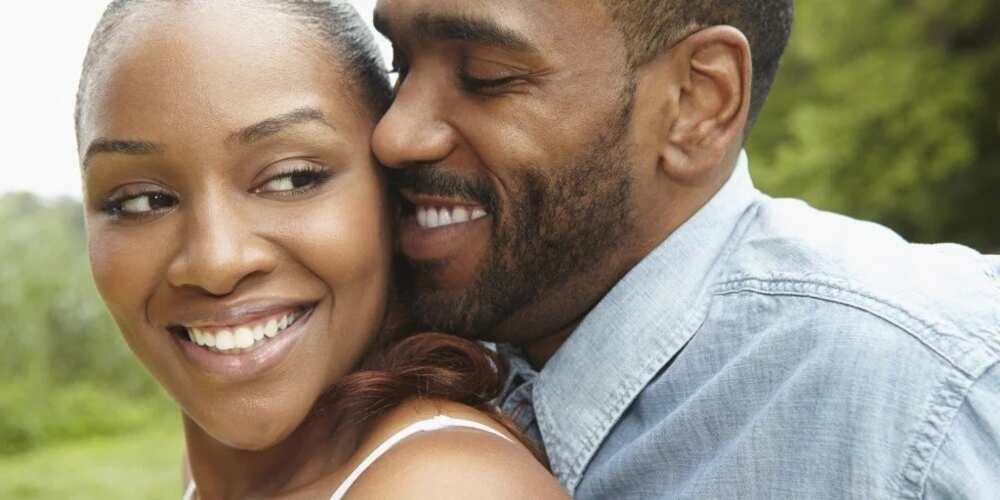 2. How to woo a lady for the first time? 2. How to woo a lady for the first time?