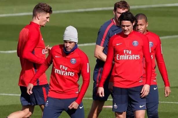 Neymar and Edinson Cavani pictured training together after PSG superstars' penalty row