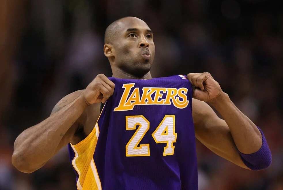 Basketball Legend Kobe Bryant Sets Retirement Date