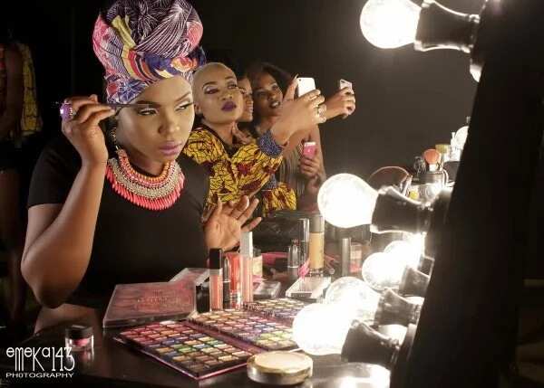 NEW VIDEO: Yemi Alade – Pose Feat. Mugeez (R2Bees)