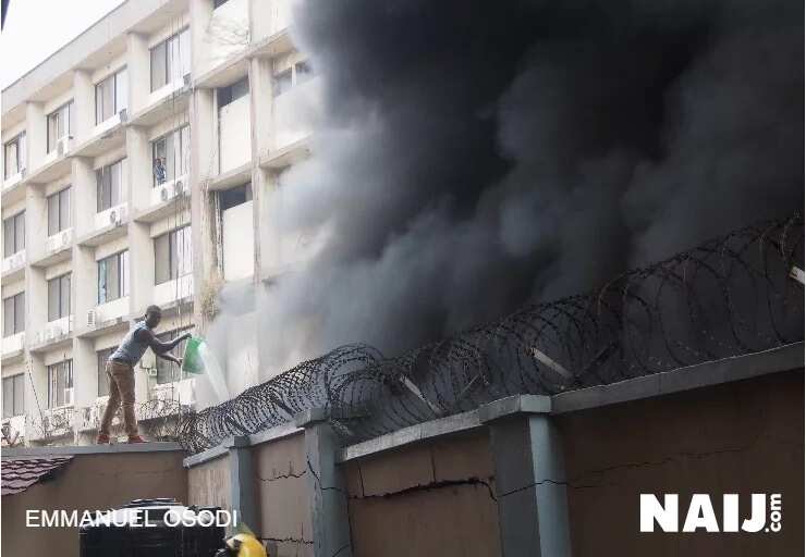 BREAKING: Samsung Digital Centre On Fire (PHOTOS)