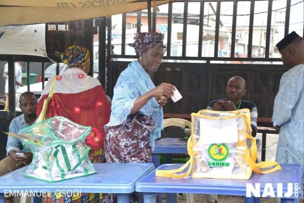 LIVE UPDATES: Governor Ambode casts his vote in Lagos LG polls (photos, video)