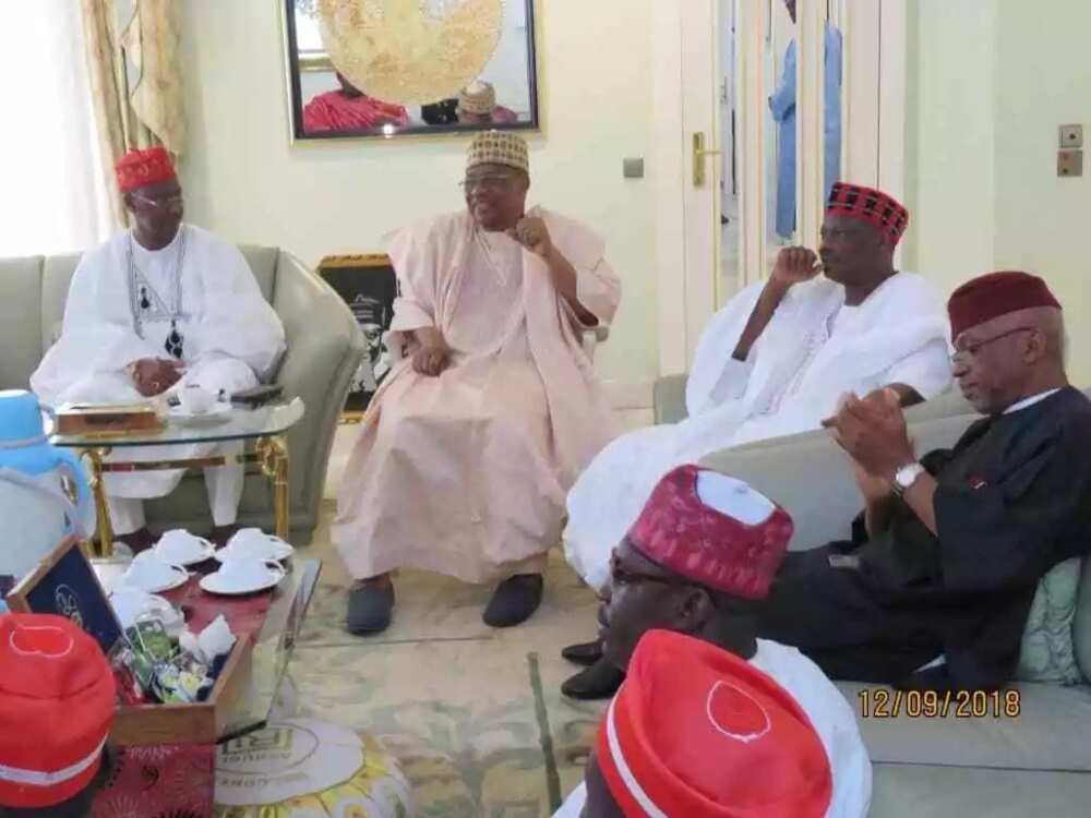Kwankwaso ya kai wa Janar Ibrahim Babangida ziyara a gida Kwankwaso ya kai wa Janar Ibrahim Babangida ziyara a gida