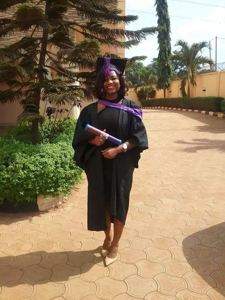 Photos: Beautiful Lady Graduates With First Class In Civil Engineering From Nnamdi Azikwe University