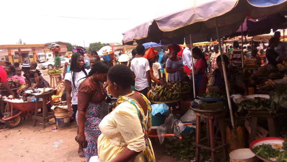 Traders' and buyers at Jos Adun market, Benin-City. Source: Esther Odili.