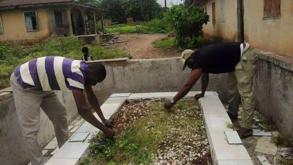 Corp member vows to‘re-build’ late Rashidi Yekini’s dilapidated grave