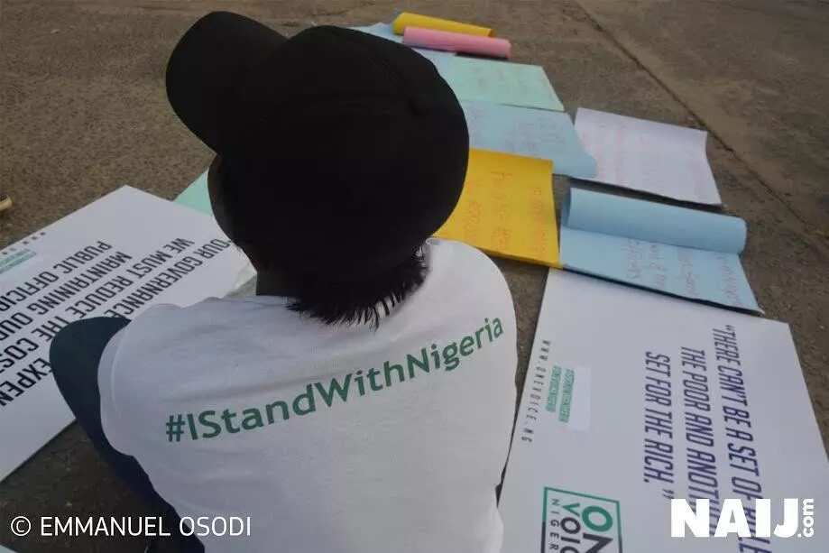 Live Updates: Anti-Government protest kicks off as thousands of Nigerians gather in Lagos, Abuja (photos,video)