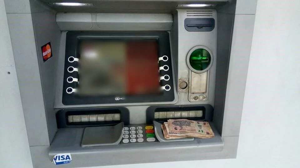 Man withdraws N5 from the ATM, then this happens