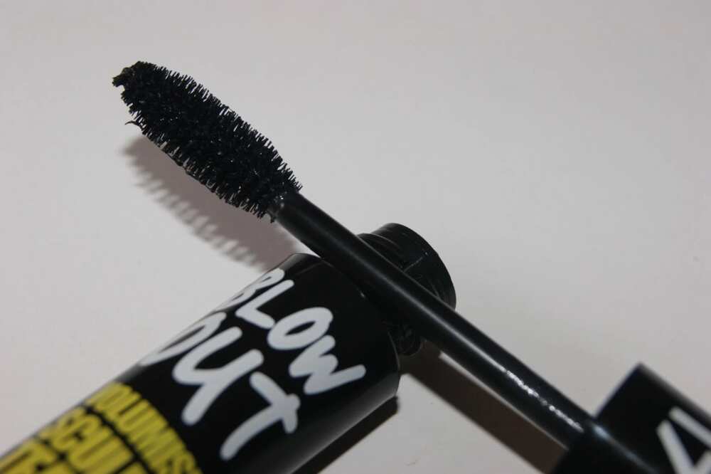 Mascara for an exciting look