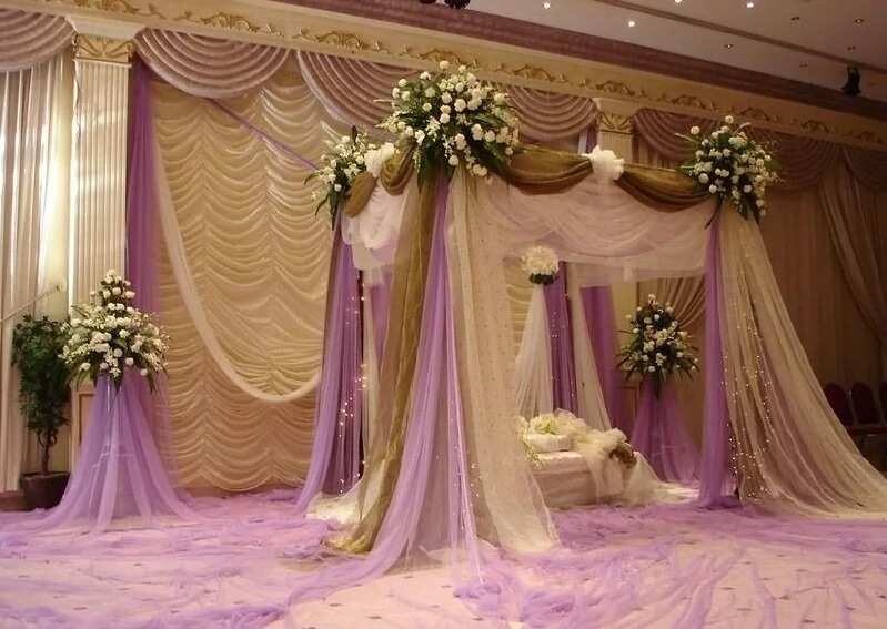 Banquet hall decoration: purple and ivory