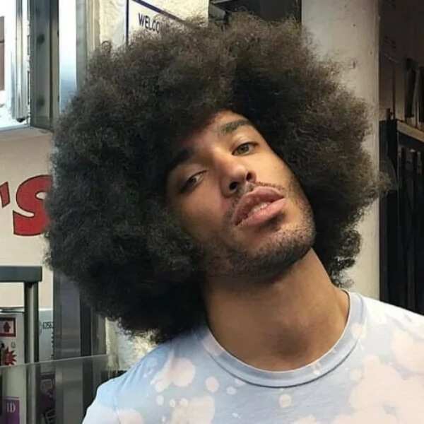 Trendy Afro hairstyles for men in 2018