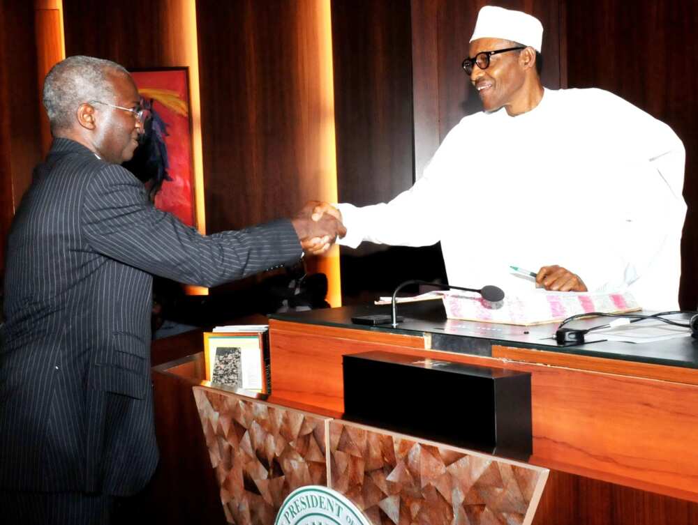 Fashola Resumes As Minister Amidst Cheers From Workers