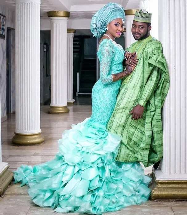 Green Fula. Green Babban Riga. Gree Abaya. Turquois Abaya. Nigerian Couple traditional wedding shoot. Nigerian Couple Shoot.