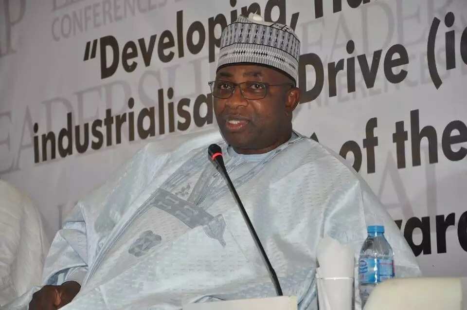 Gwamnan jihar Bauchi Mohammed Abubakar ya kafa kwamitin mai da jirgin sama (HOTUNA) Gwamnan jihar Bauchi Mohammed Abubakar ya kafa kwamitin mai da jirgin sama (HOTUNA)