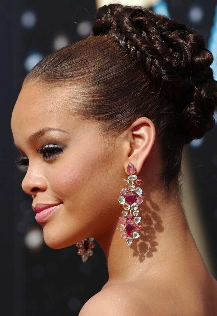 top rihanna’s hairstyles short curly hair and braids