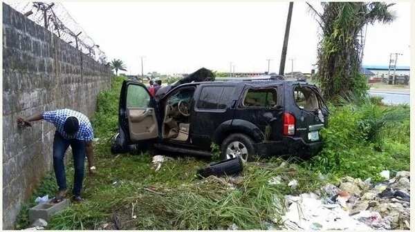 A Pastor Survived This Accident After His Car Somersaulted Four Times (Photos)