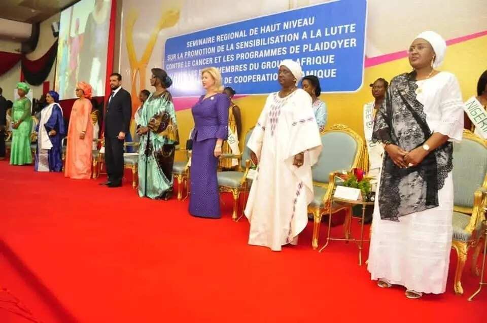 Uwargidan shugaban kasa Aisha Buhari ta halarci gagarumin taro a kasar Burkina Faso (hotuna)