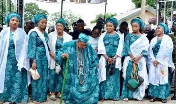 Alaafin of Oyo and his wives