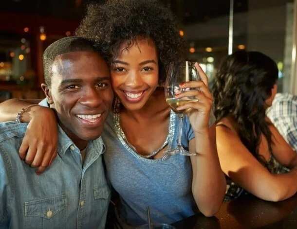 How to toast a Nigerian girl on the road How to toast a Nigerian girl on the road