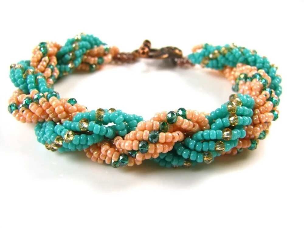 double spiral bead necklace