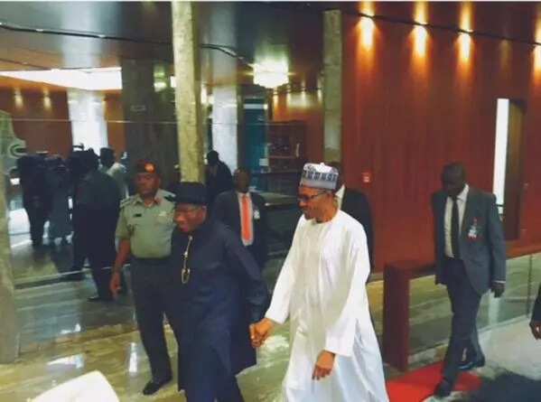 Buhari Arrives Presidential Villa