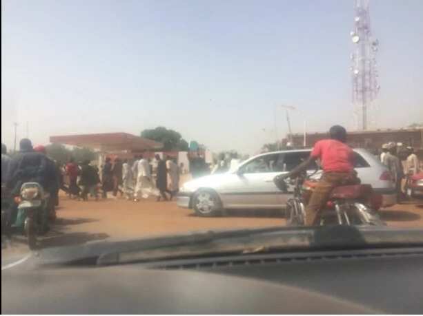 Photos: Shi'ites Protest Arrest Of Their Leader