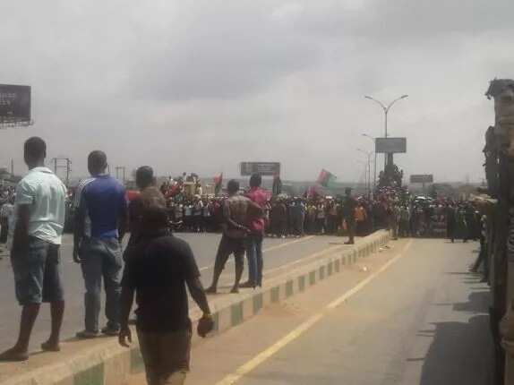 Pro-Biafra Supporters Lock Down Onitsha (Photos)