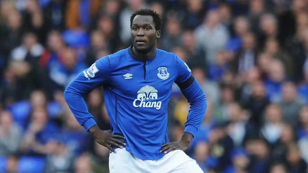 Dan wasan Najeriya Ademola Lookman ya ci Man City a wasan sa na farko a Everton Dan wasan Najeriya Ademola Lookman ya ci Man City a wasan sa na farko a Everton