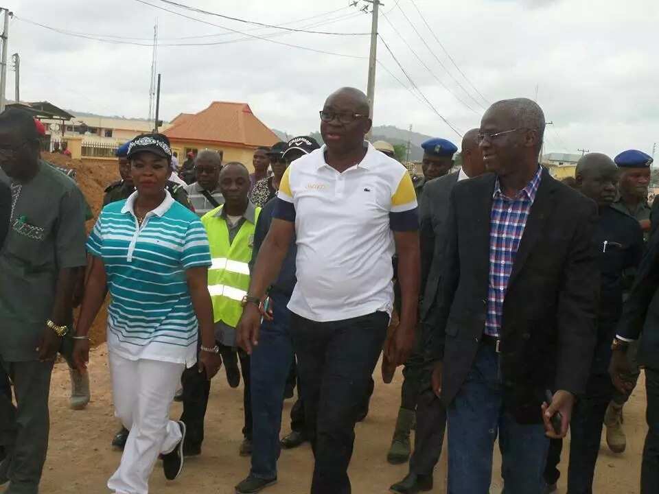 Fashola hails Fayose over Ekiti projects