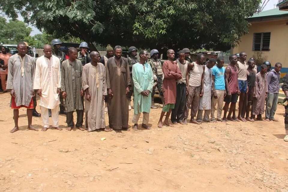 Police arrest 32 suspects for kidnapping at Abuja-Kaduna highway (photos)