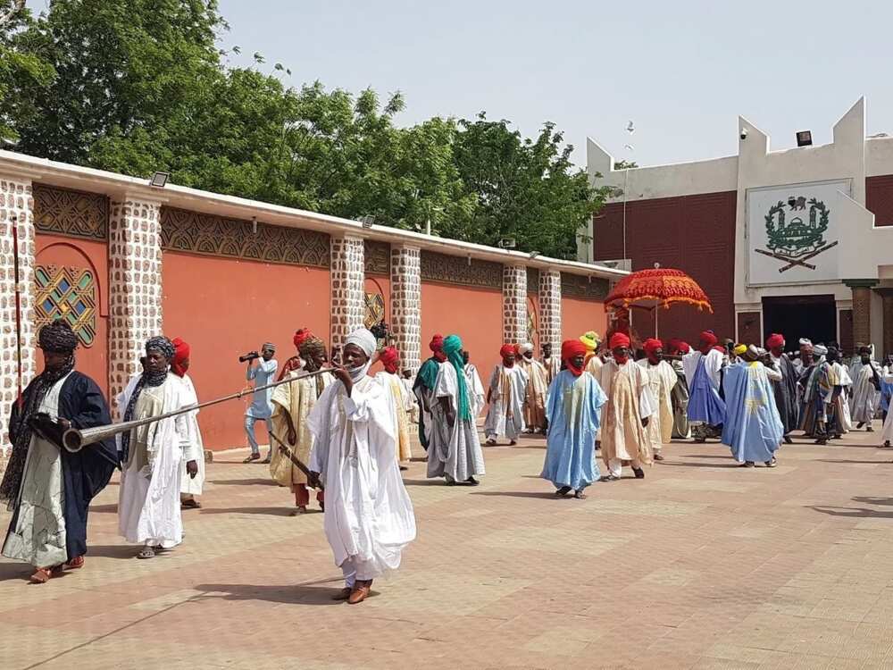 Dawisu sarkin ado: Garin Kano ya cika ya tunbatsa yayinda ake Hawan Daba na 2018 (hotuna)