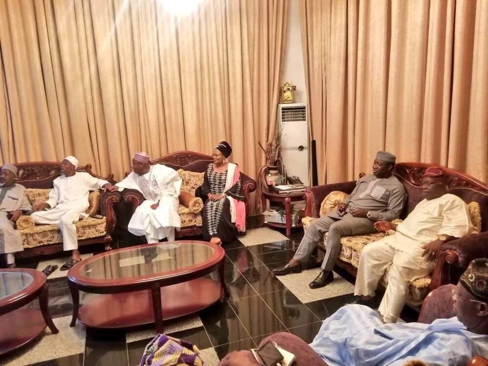 Ganduje da Badaru sun ziyarci jihar Osun kan sakamakon Zaben Gwamnan jihar Osun Ganduje da Badaru sun ziyarci jihar Osun kan sakamakon Zaben Gwamnan jihar Osun
