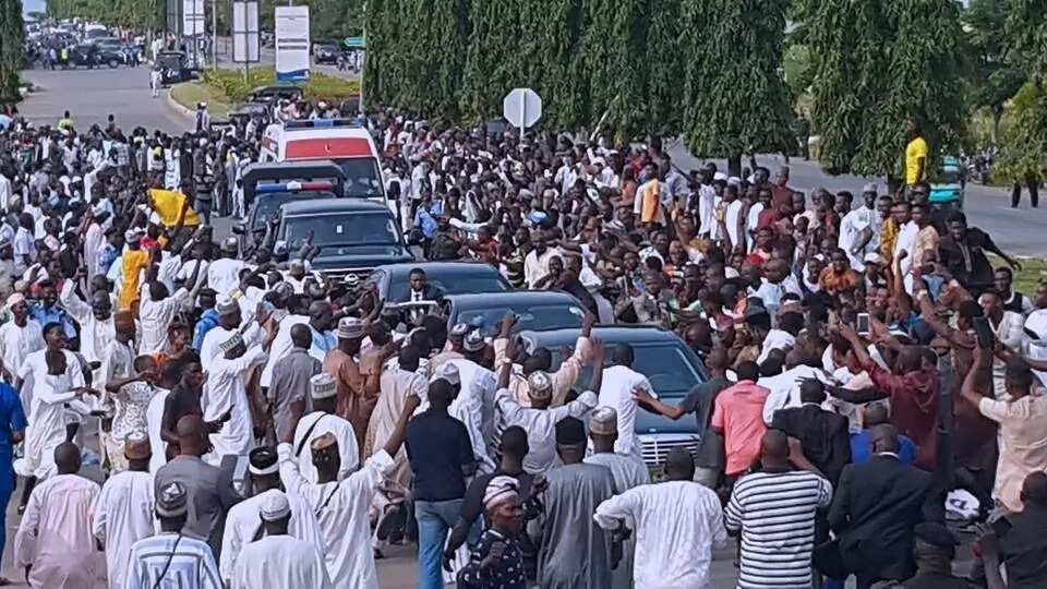 Buhari a Bauchi: Mai daga hoton Buhari dan wahala ne - Inji wasu 'yan Najeriya
