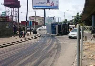 PHOTOS: Container Falls Off Truck In Lagos