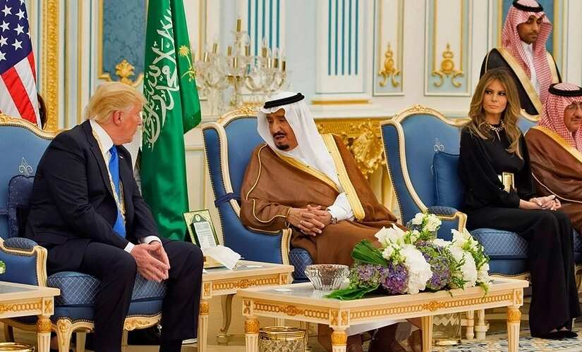 Trump ya hadawa musulmai shan ruwa a fadar White House