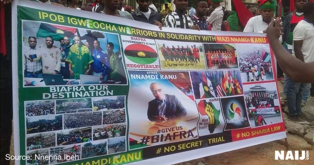 Just In: Massive protest hits Abuja court in preparation of Nnamdi Kanu's trial