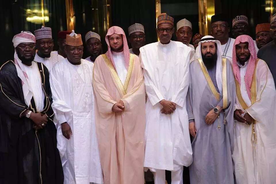 Jiga-Jigan malaman Saudiyya sun kawo ma Buhari ziyara Jiga-Jigan malaman Saudiyya sun kawo ma Buhari ziyara