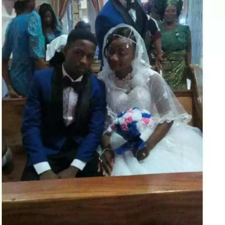 18-yr-old boy weds 17-yr-old fiancée in Abia state (photos)