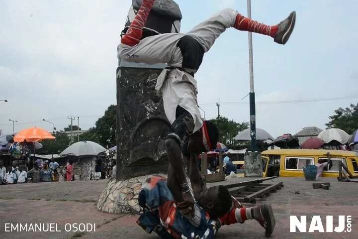 Meet 29-year-old Abu Sefua, the leader of a Hausa performing group that entertains people in Lagos (photos)