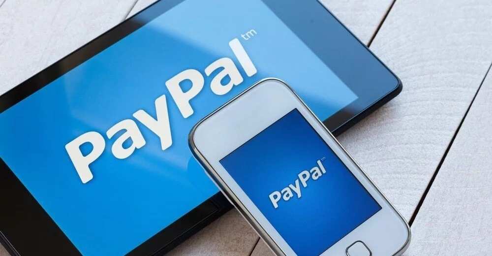 stores that take paypal pay in 4