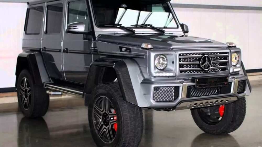 Mercedes G 500