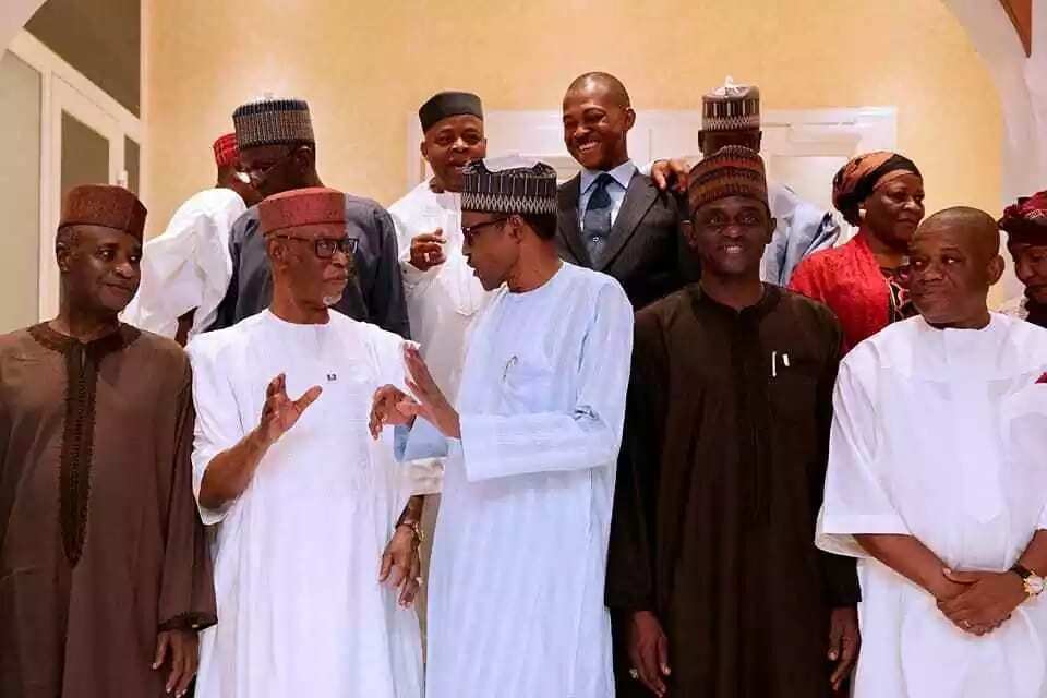 President Buhari hosts APC chieftains to dinner in presidential villa