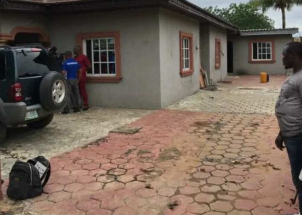 One of the house kidnapper Evans keeps his victims