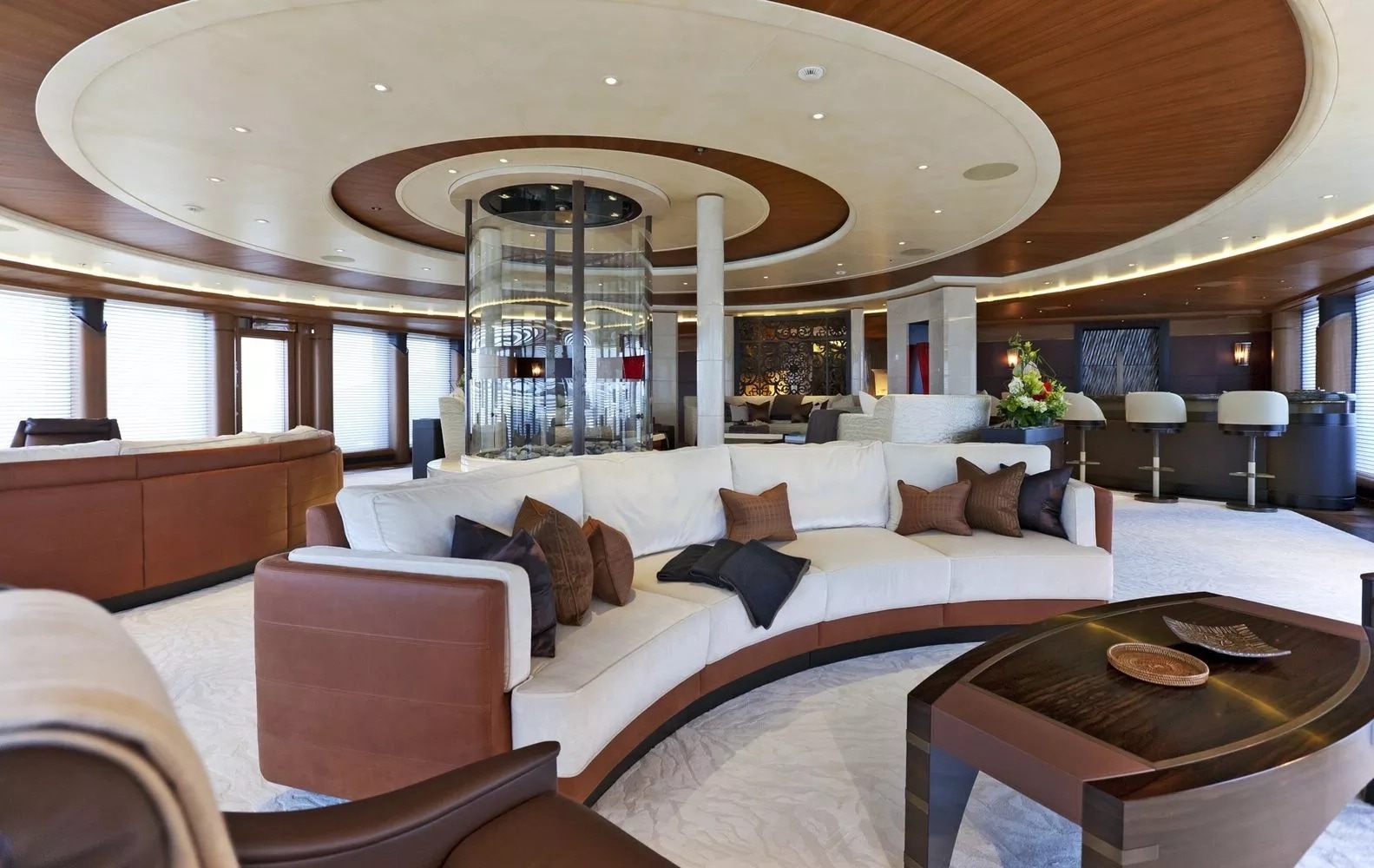 Inside Roman Abramovich S N115bn Exotic Private Yacht